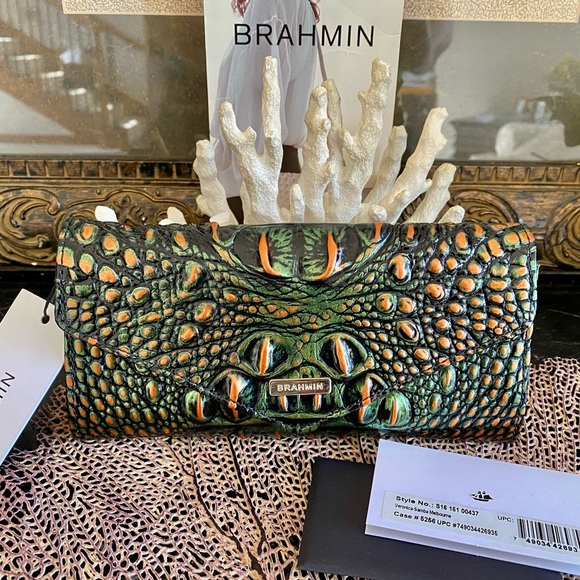 5⭐️SELLER!! NWT SAMBA Brahmin Veronica wallet - Picture 2 of 10